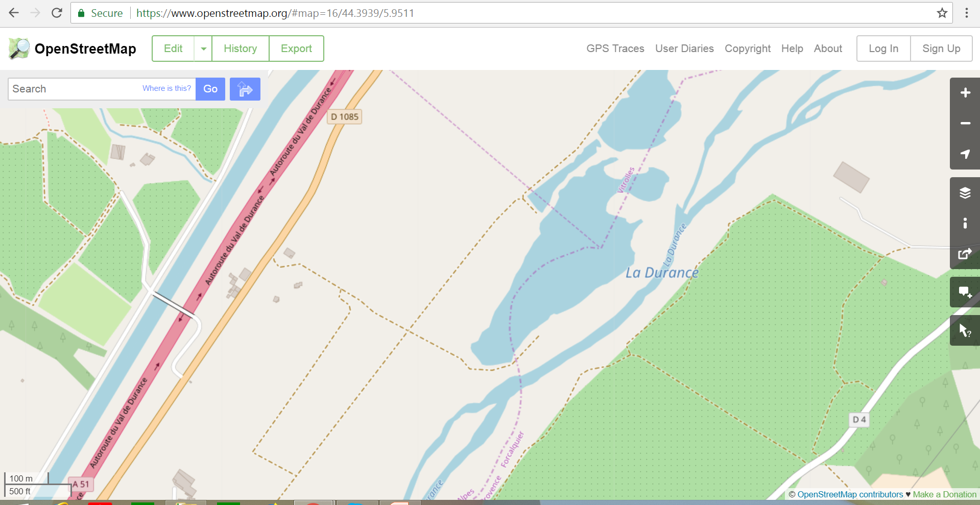 Different letter colors used for different phenomena (Source: [*www.openstreetmap.org*](http://www.openstreetmap.org)).